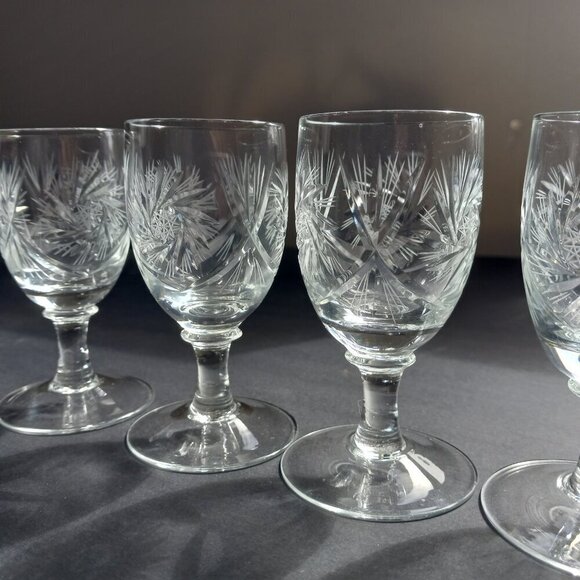Crystal Liqueur Glasses Set of 4 Vintage Pinwheel Tulip Stemmed Glasses - Picture 3 of 9